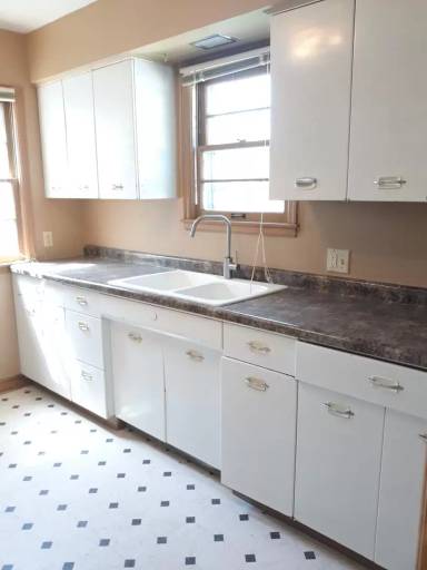 Main picture of 714 7th Ave S