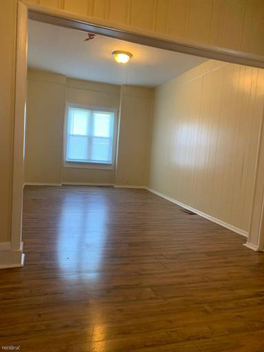 Main picture of 212 English St