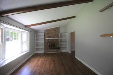 Main picture of 1009 Antietam Rd SE