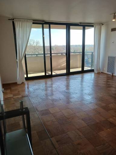 Main picture of 4620 N Park Ave