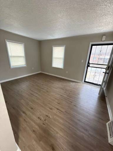Main picture of 20506 Hanna St