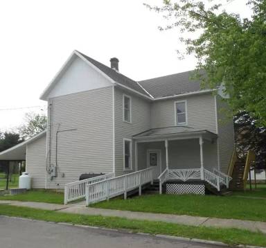 Main picture of 253 Maple St