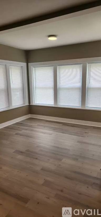 Main picture of 4307 W Drummond Pl