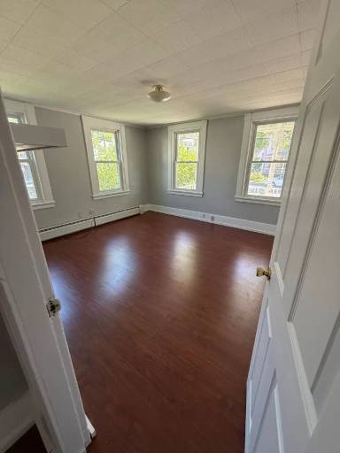 Main picture of 236 Main St
