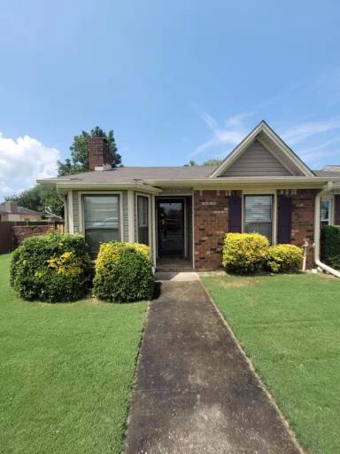 Main picture of 220 Austinville Rd SW