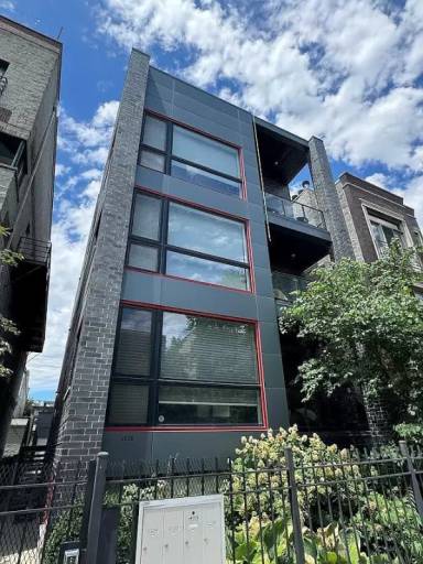 Main picture of 1020 N Marshfield Ave