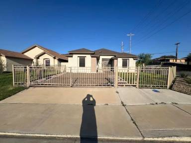 Main picture of 902 La Rosita Dr