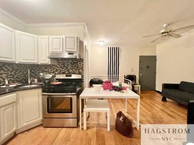 Main picture of 1780 Broadway