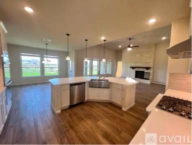 Main picture of 15015 Lake Shore Ave