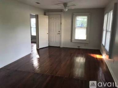 Main picture of 1003 W Martin Luther King Dr