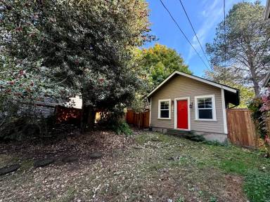 Main picture of 2021 N 77th St