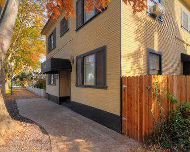 Main picture of 827 24th St