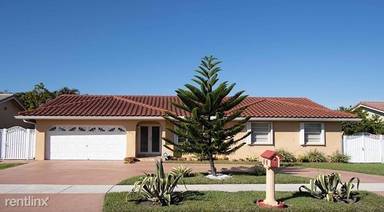 Main picture of 3940 SW 133rd Ave