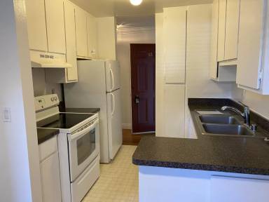 Main picture of 2562 Walnut Blvd