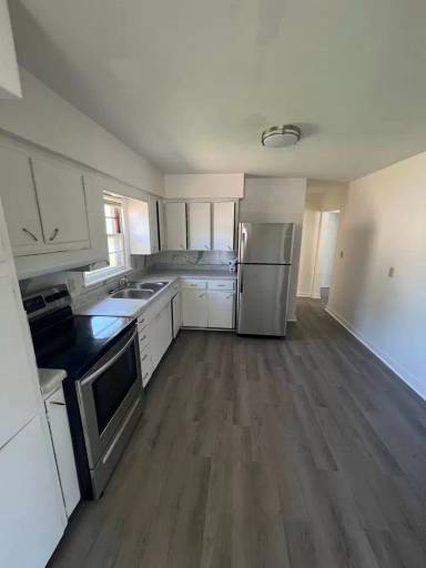 Main picture of 320 W Louise St