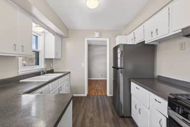 Main picture of 7533 Major Ave N