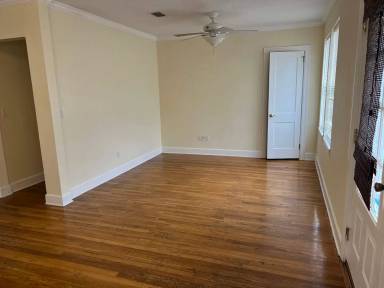 Main picture of 321 9th St N
