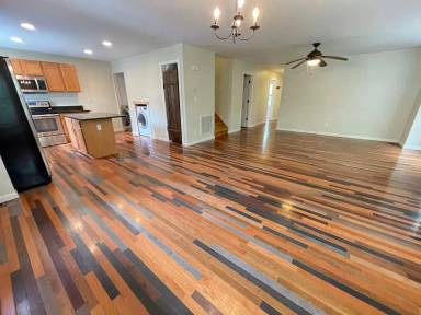 Main picture of 304 Pleasant Dr