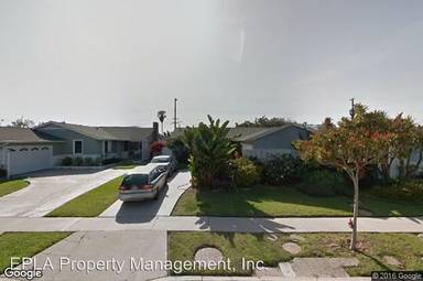 Main picture of 13609 Spinning Ave