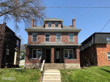 Main picture of 314 - 316 E 19th Ave