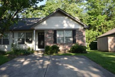 Main picture of 644 Kara Ct