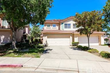 Main picture of 1802 Gardenia Ct