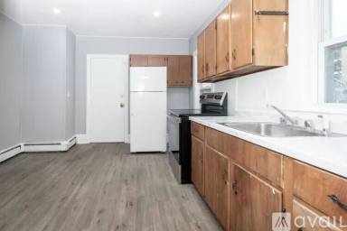 Main picture of 25 W Wyoming Ave