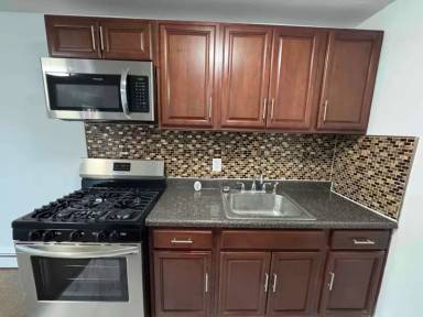 Main picture of 1805 43rd St