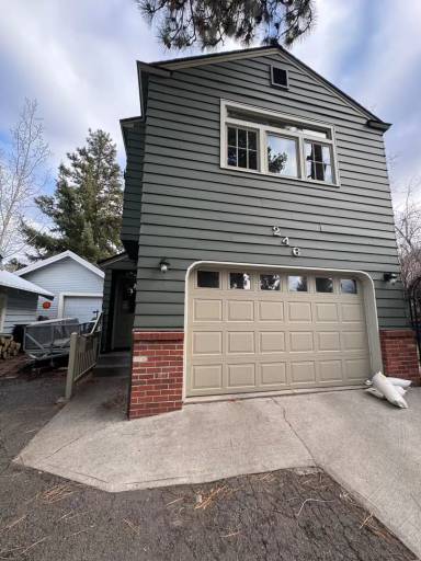 Main picture of 246 NW Jefferson Pl