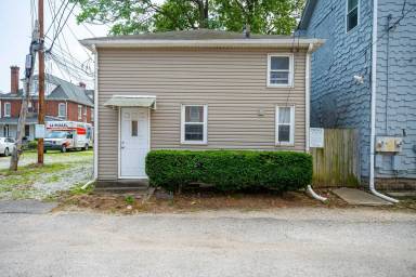 Main picture of 202 W 8th Ave