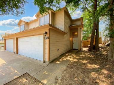 Main picture of 820-822 Sagewood Trl