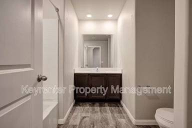 Main picture of 1612 Maroon Dr