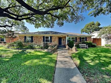 Main picture of 9936 Lakemere Dr
