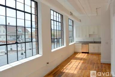 Main picture of 318 Lafayette St