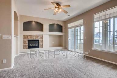 Main picture of 466 Black Feather Loop