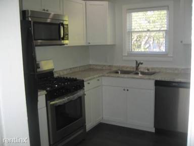 Main picture of 605 SW 5th Pl