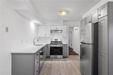 Main picture of 401 Monroe Pl