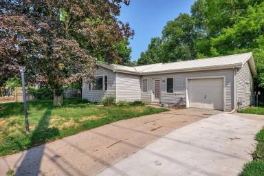Main picture of 1706 W Kirby Ave