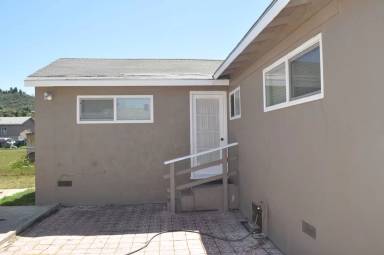 Main picture of 1073 S Lincoln Ave