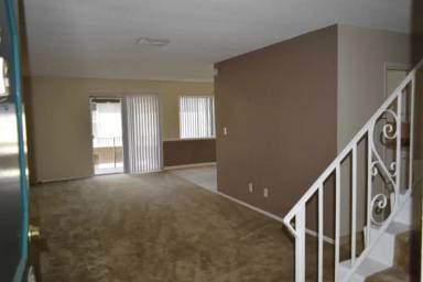 Main picture of Royal Oaks Apartments
