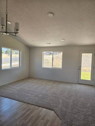 Main picture of 511 SE Polaris St