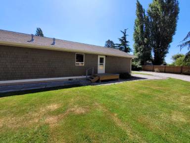 Main picture of 625 Marine Dr