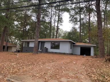 Main picture of 130 Cedars of Lebanon Rd