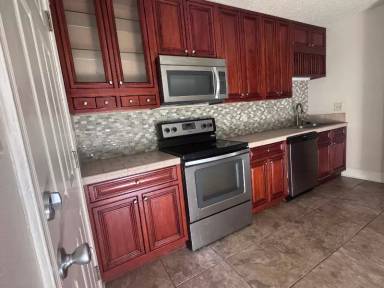 Main picture of 310 Ella St