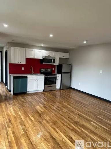 Main picture of 99 Ferry St