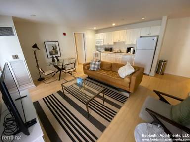 Main picture of 44 Boylston St