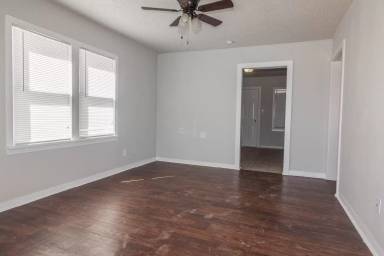 Main picture of 2426 26th St