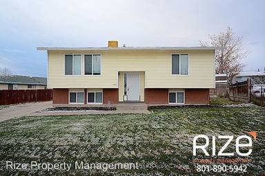 Main picture of 7443 W Madison Cir