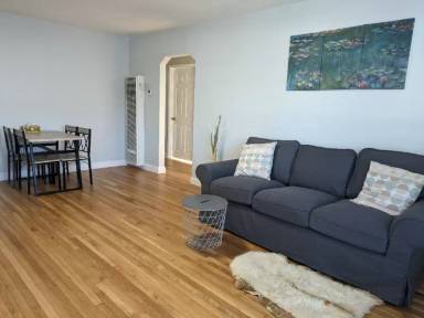 Main picture of 1405 Curtis St