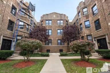 Main picture of 629-39 W Cornelia Ave